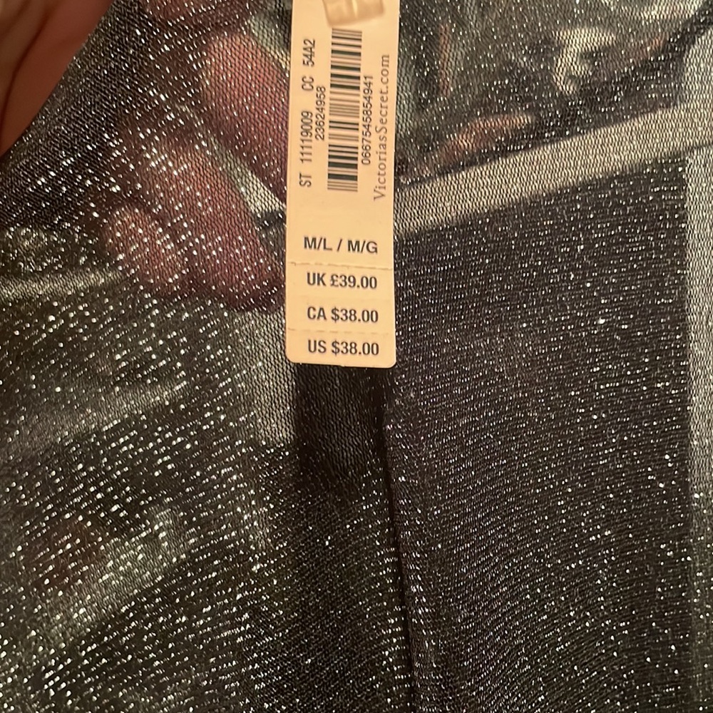 Long mesh black glitter top - Picture 3 of 3